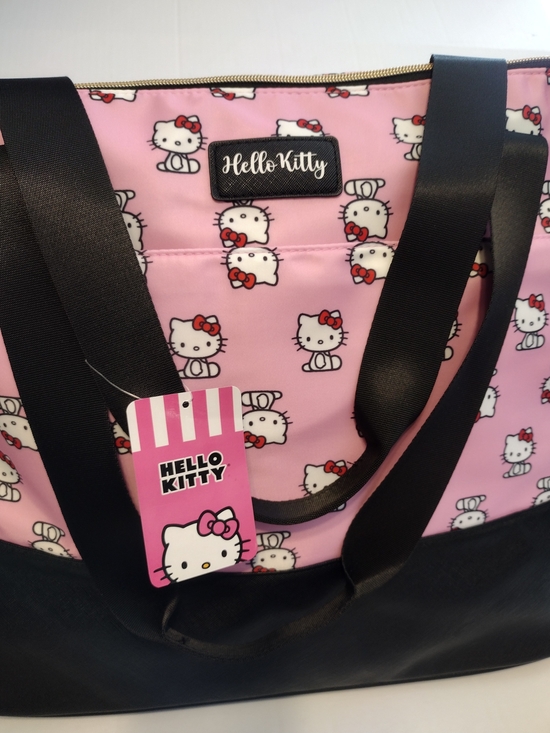 Hello Kitty Handbags - Hello Kitty Pink Travel Duffle Bag